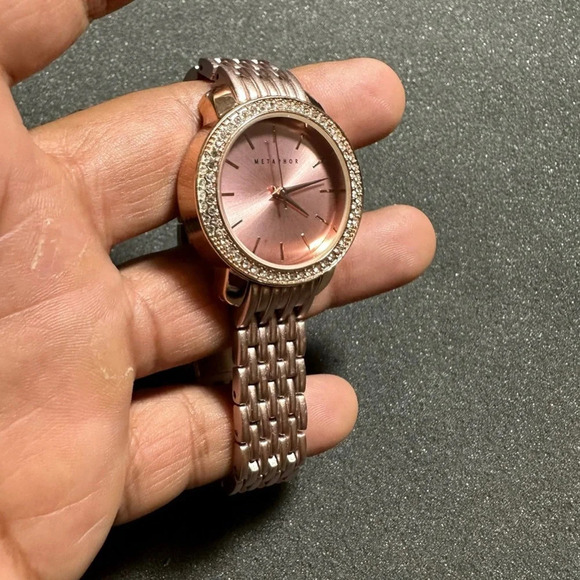 Metaphor Ladies Quarts Watch Pink Tone Jeweled MET07RG Working New Battery - Picture 3 of 9